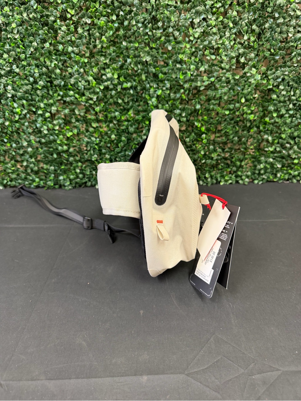 Chrome Industries Kadet Wp Sling — image 3 of 8